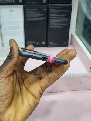 Apple iPhone 11 64 GB Black