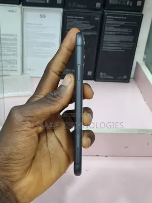 Apple iPhone 11 64 GB Black