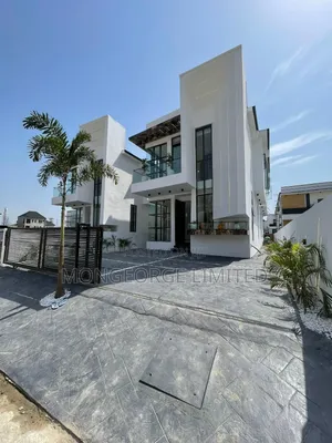 5bdrm Duplex in Chevron for sale