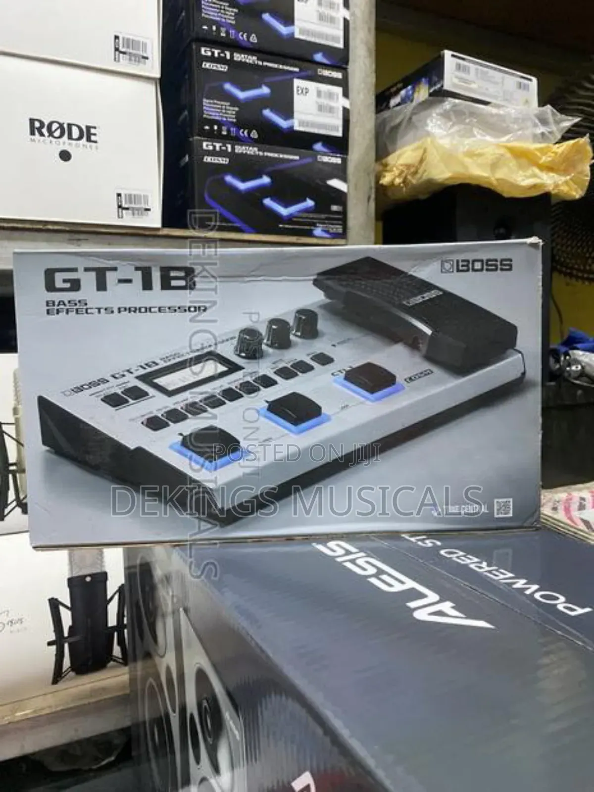 Boss Gt- 1b Bass Effects Processor Pedal
