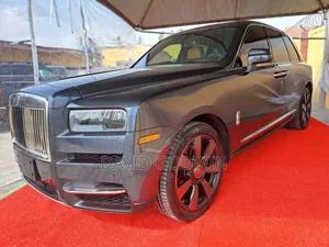 Rolls-Royce Cullinan Base 2020