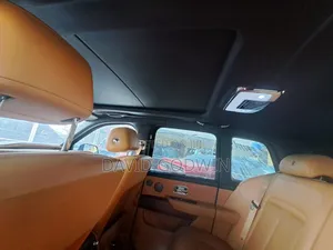 Rolls-Royce Cullinan Base 2020