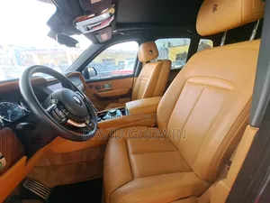 Rolls-Royce Cullinan Base 2020
