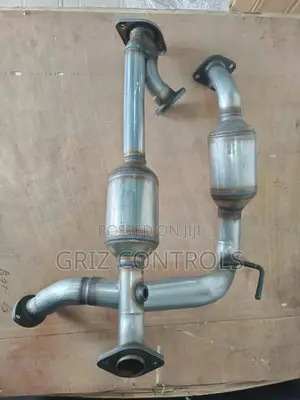 Original Toyota 1gr Engine Underneath Catalytic Converter