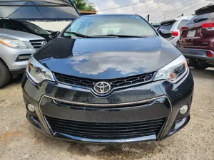 Photo - Toyota Corolla 2016 Black