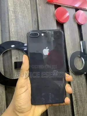 Apple iPhone 8 Plus 64 GB Black
