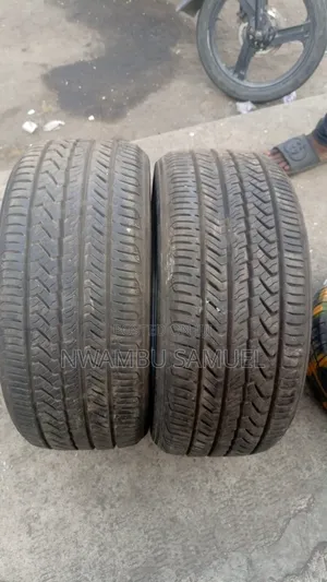 235/40r19 Tokunbo Tyre