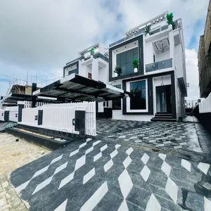 5bdrm Duplex in Ikota for sale