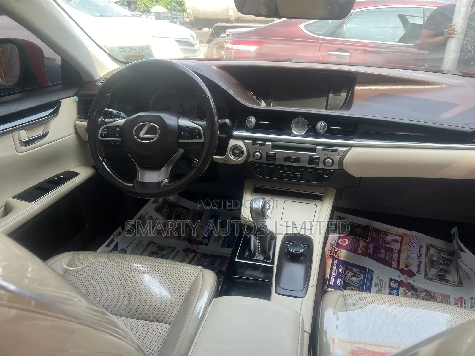 Lexus ES 2016 Red