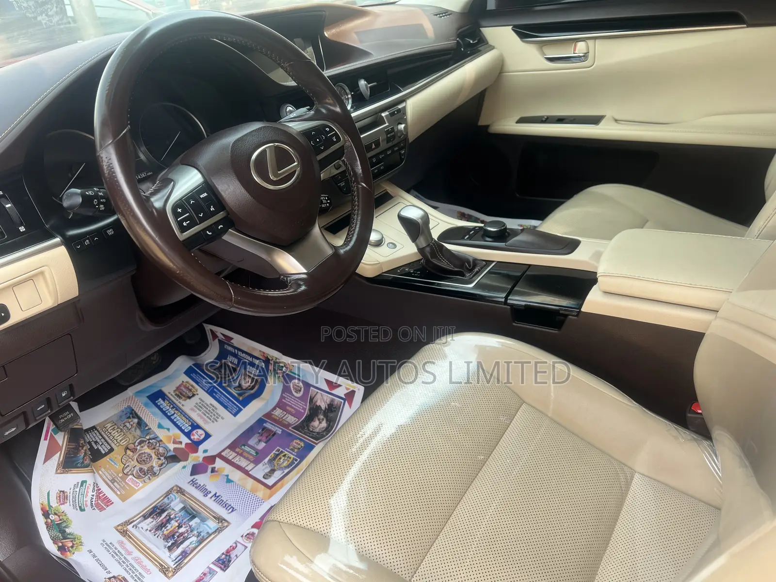Lexus ES 2016 Red