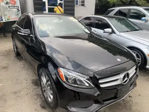 Mercedes-Benz C300 2016 Black