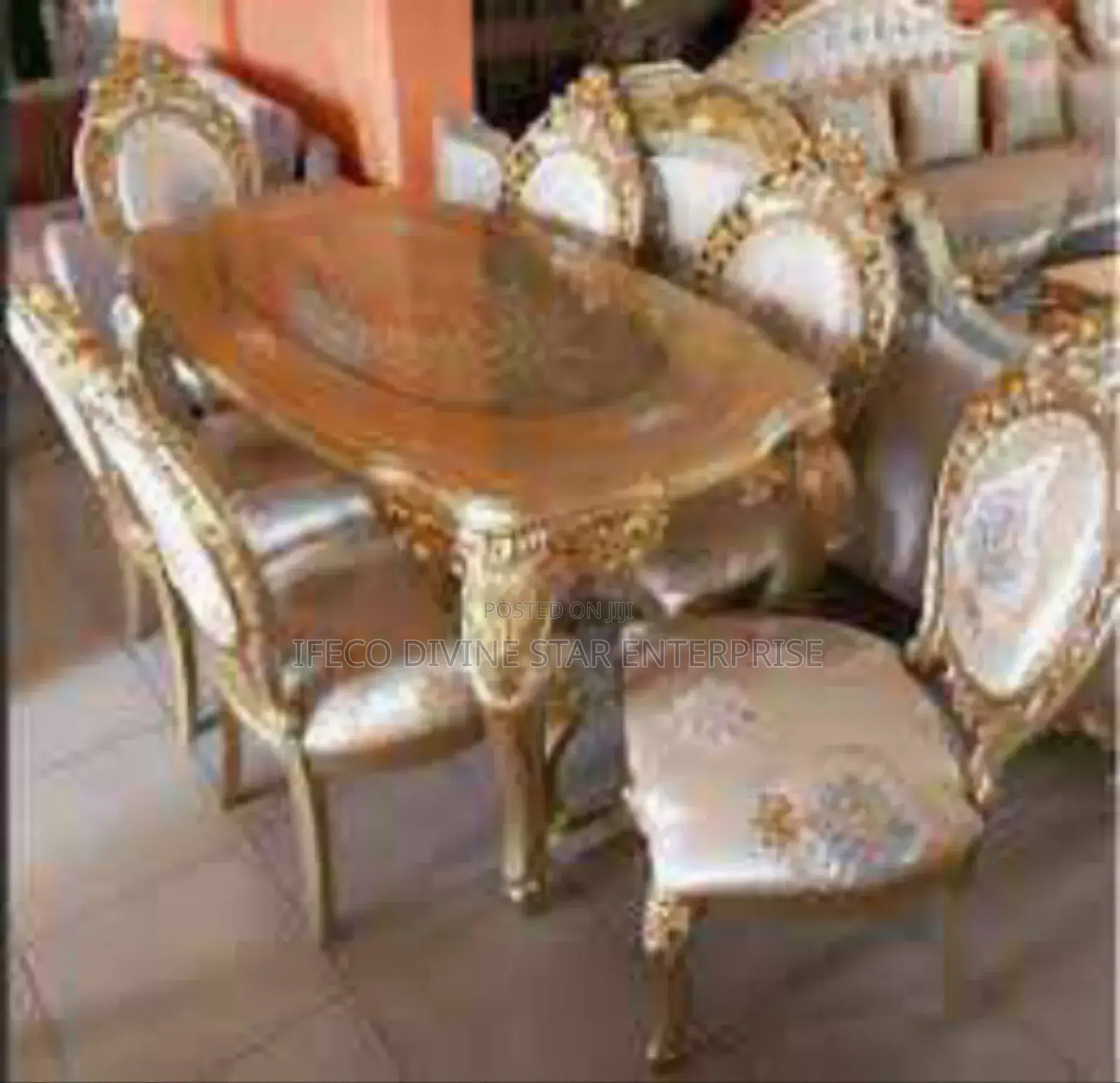 Royal Dining Set