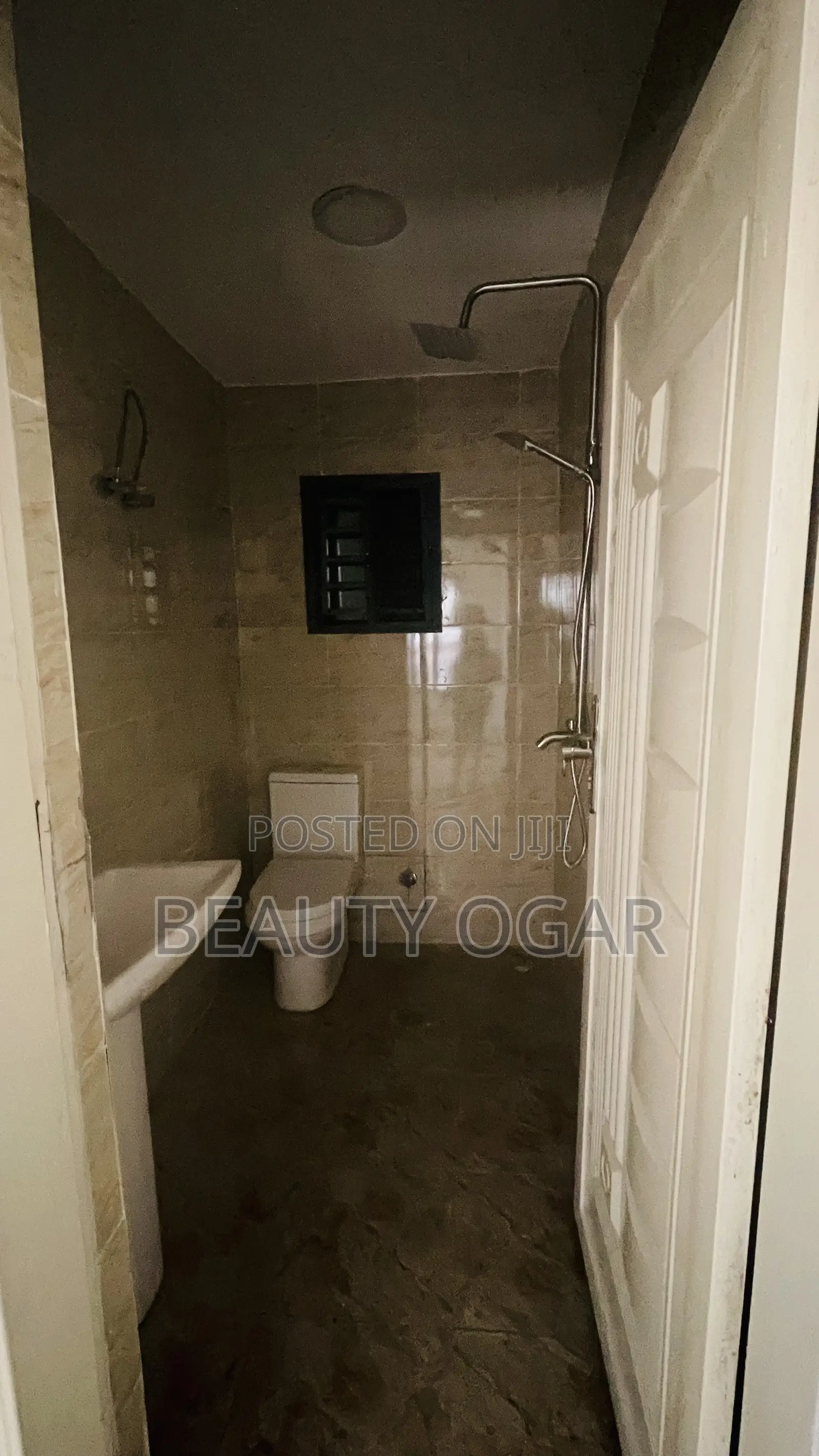 3bdrm Duplex in Apo District for rent