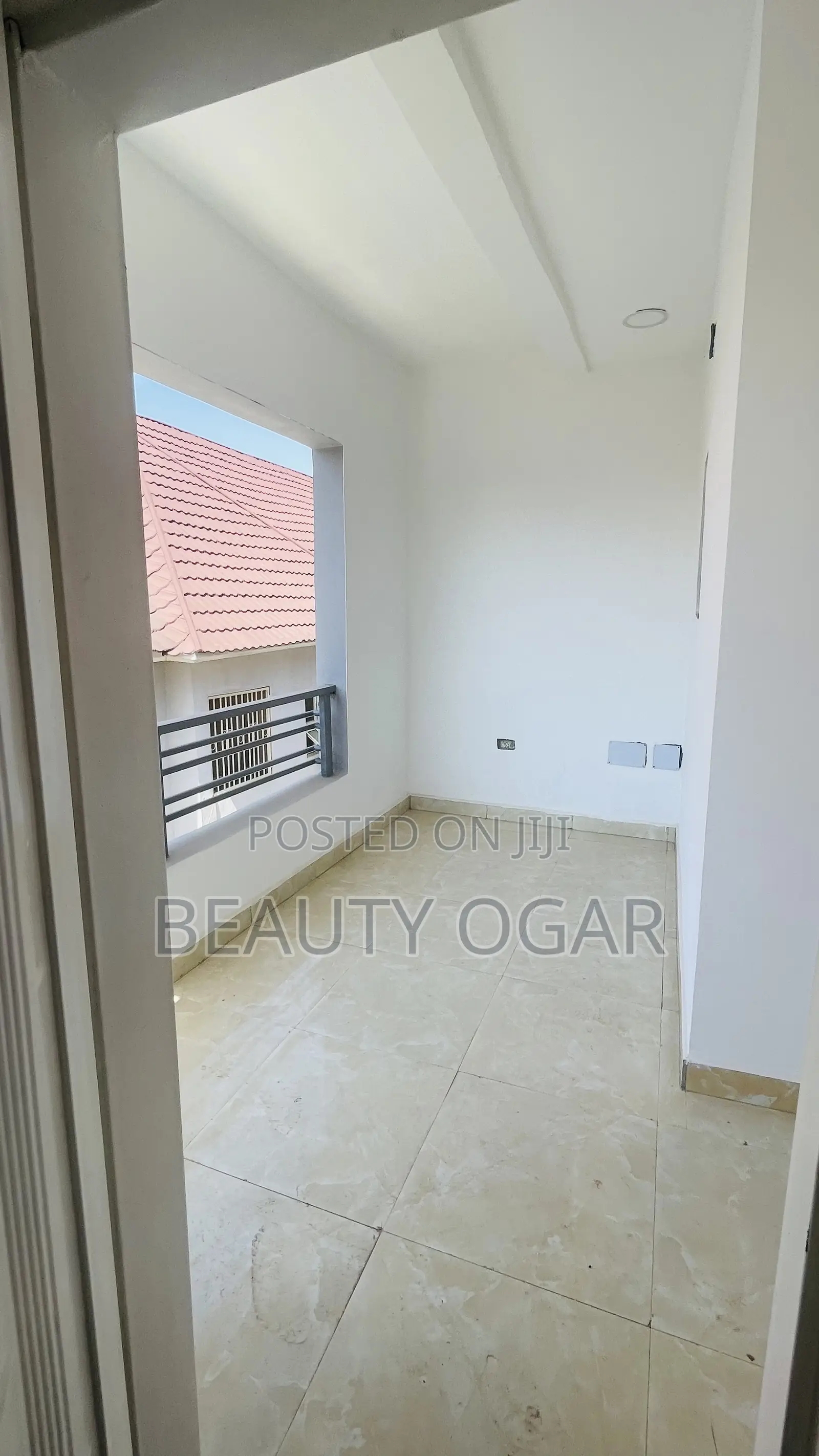 3bdrm Duplex in Apo District for rent