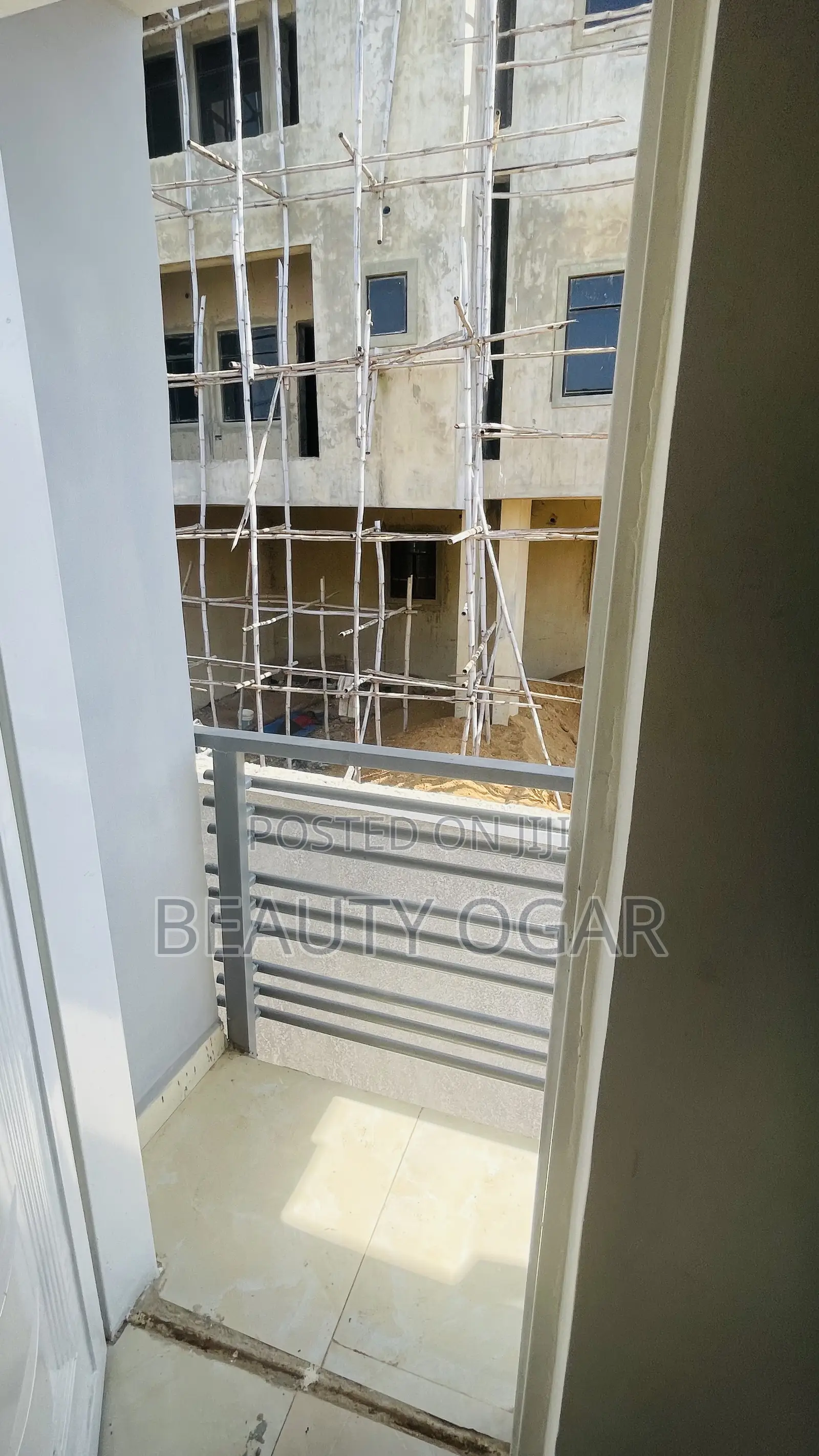 3bdrm Duplex in Apo District for rent