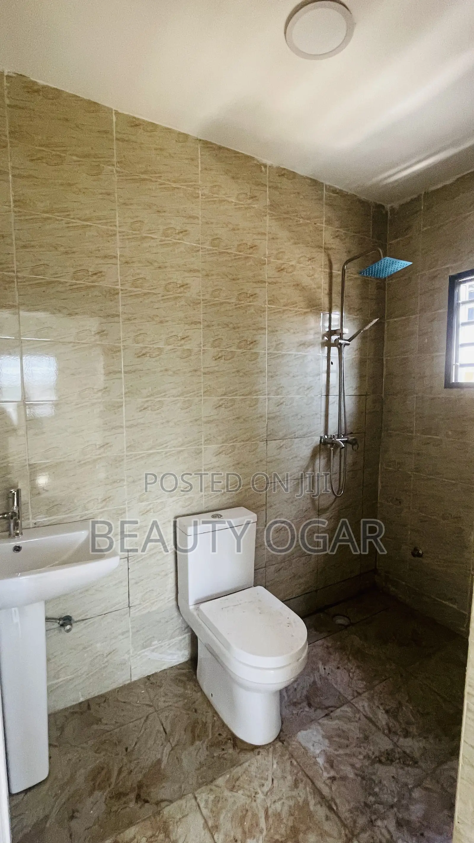 3bdrm Duplex in Apo District for rent