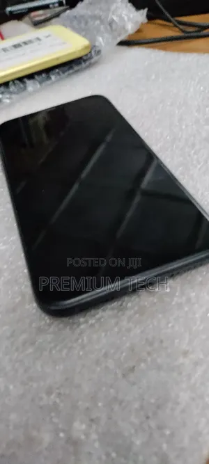 Apple iPhone 11 64 GB Black