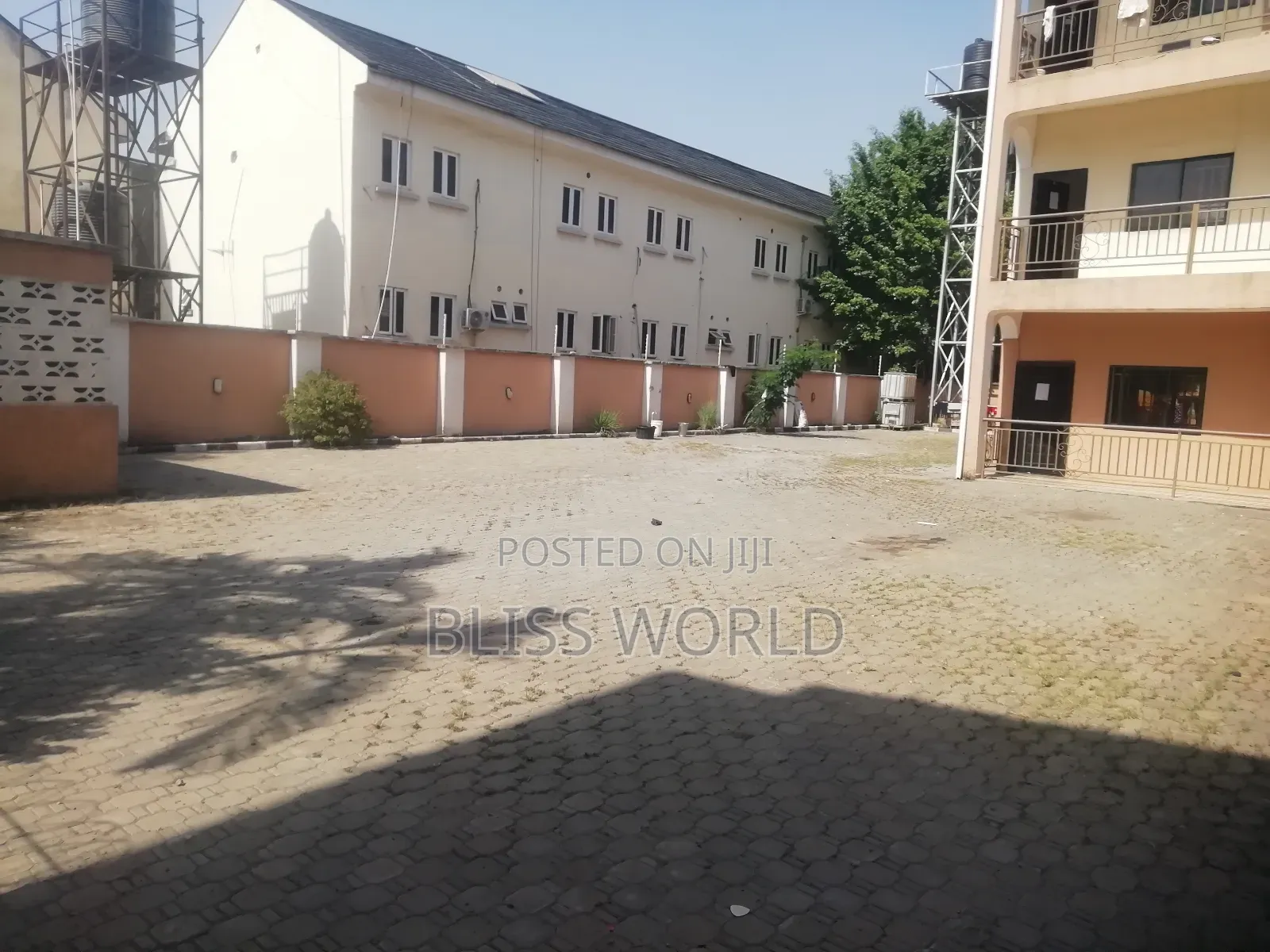 2bdrm Block of Flats in Utako for sale