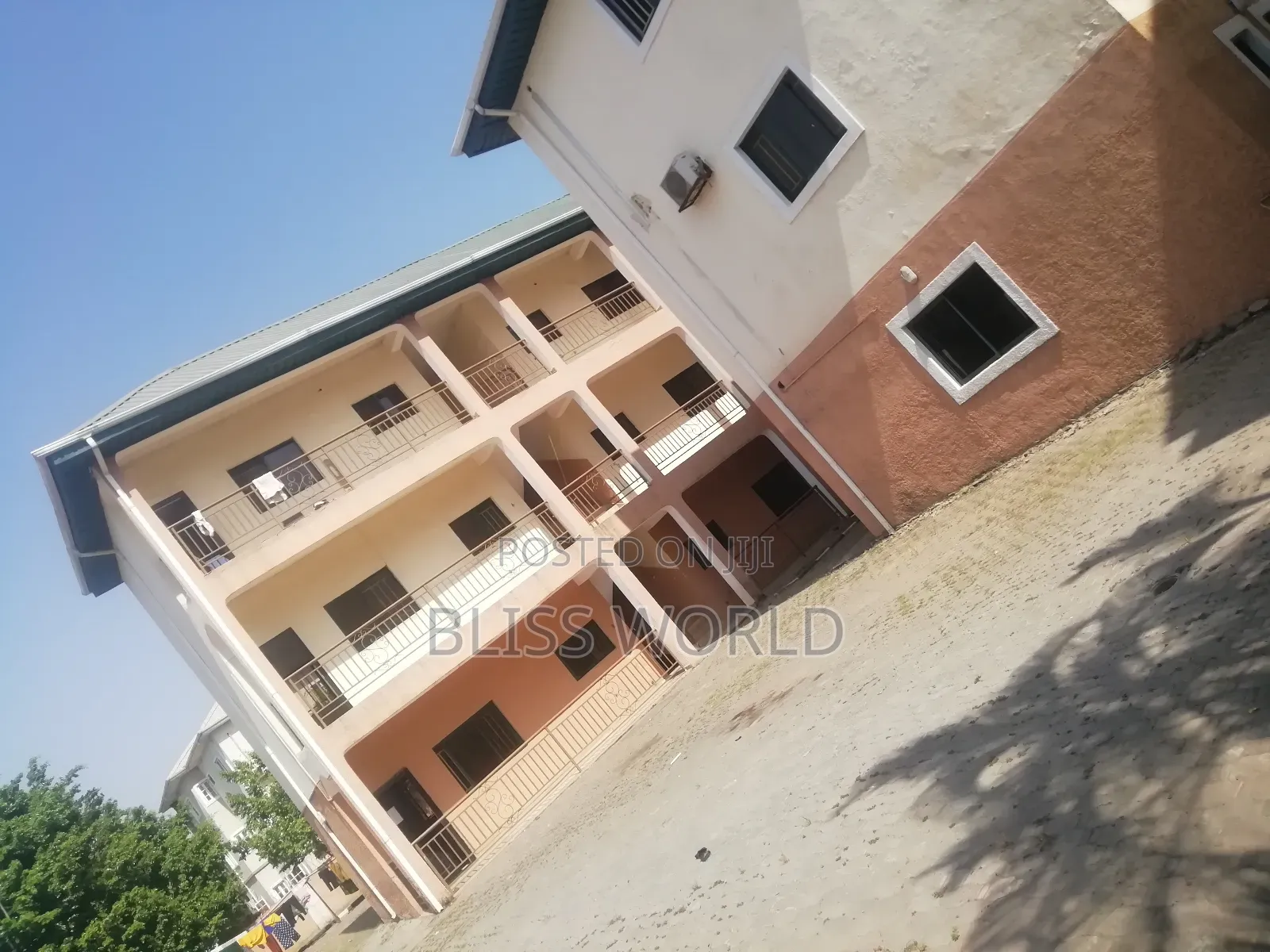 2bdrm Block of Flats in Utako for sale