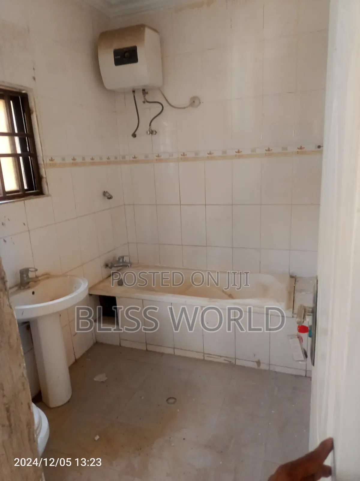 2bdrm Block of Flats in Utako for sale