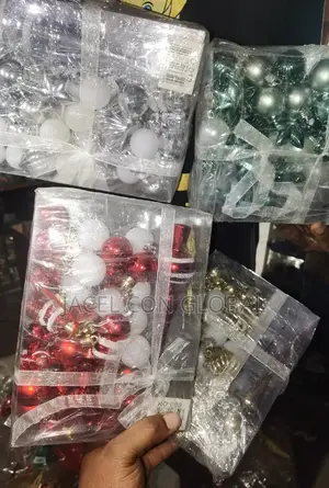 Christmas Tree Balls (Different Types in a Pack)