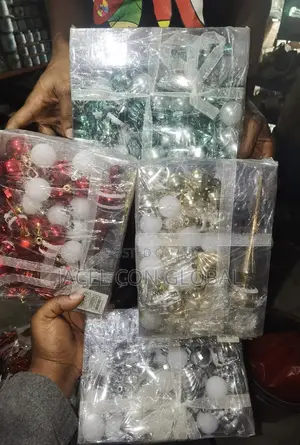 Christmas Tree Balls (Different Types in a Pack)