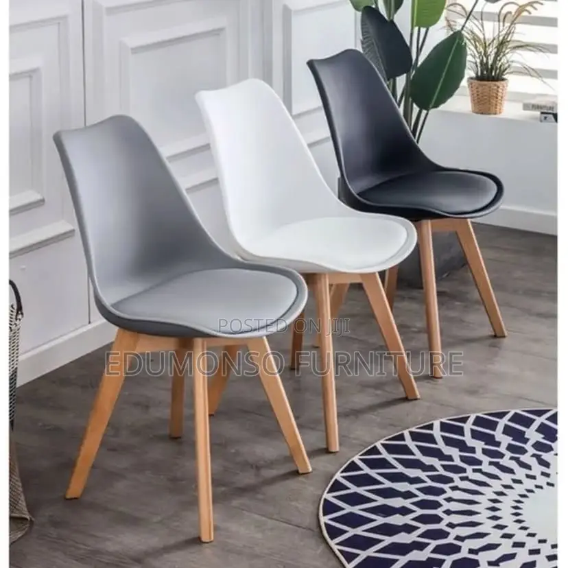 Rectangular Wooden Design Dining Table for 4 to 6 People