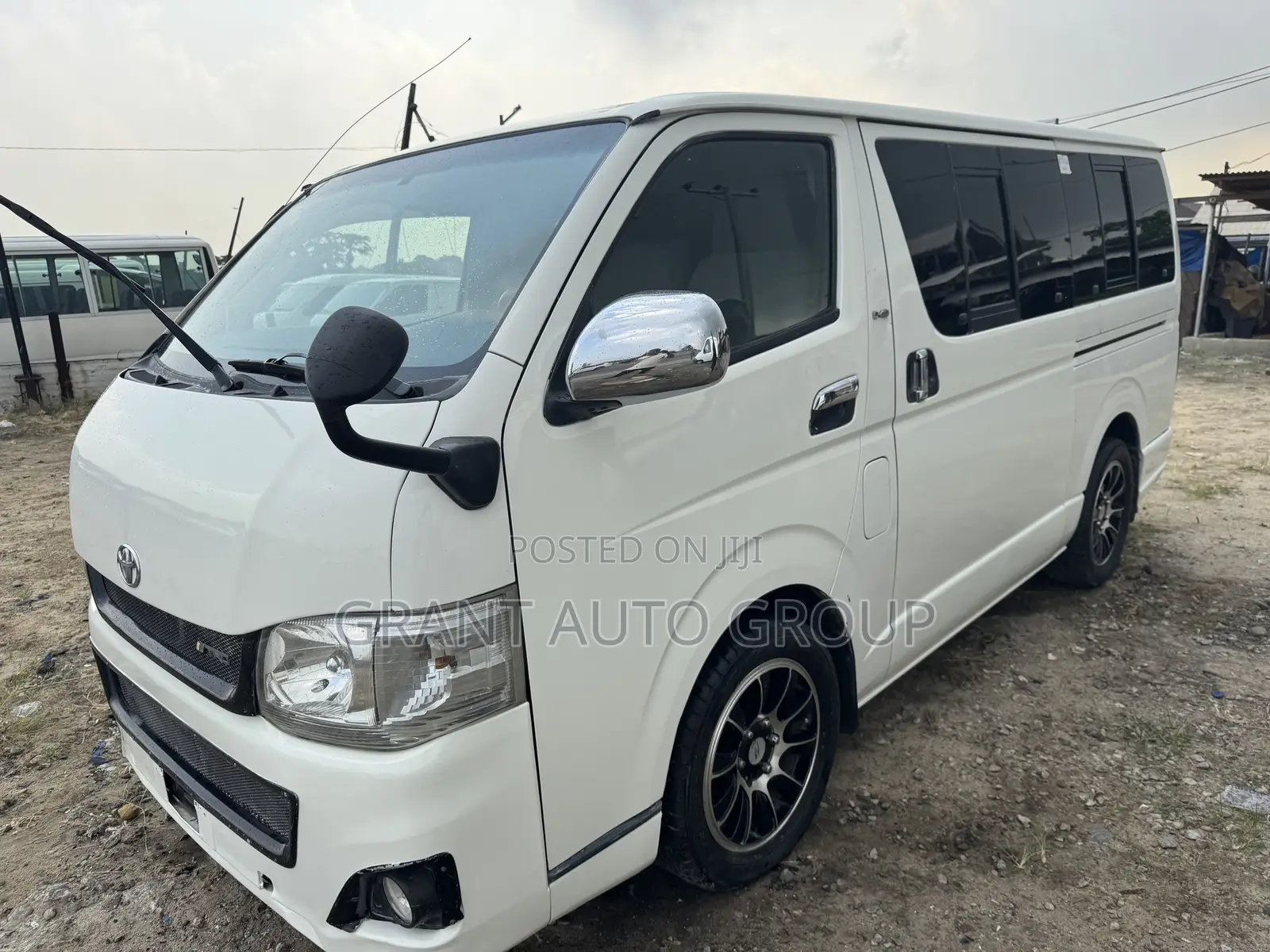 Toyota HiAce 2012 White