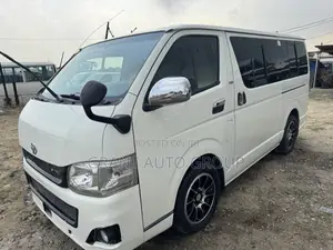 Toyota HiAce 2012 White