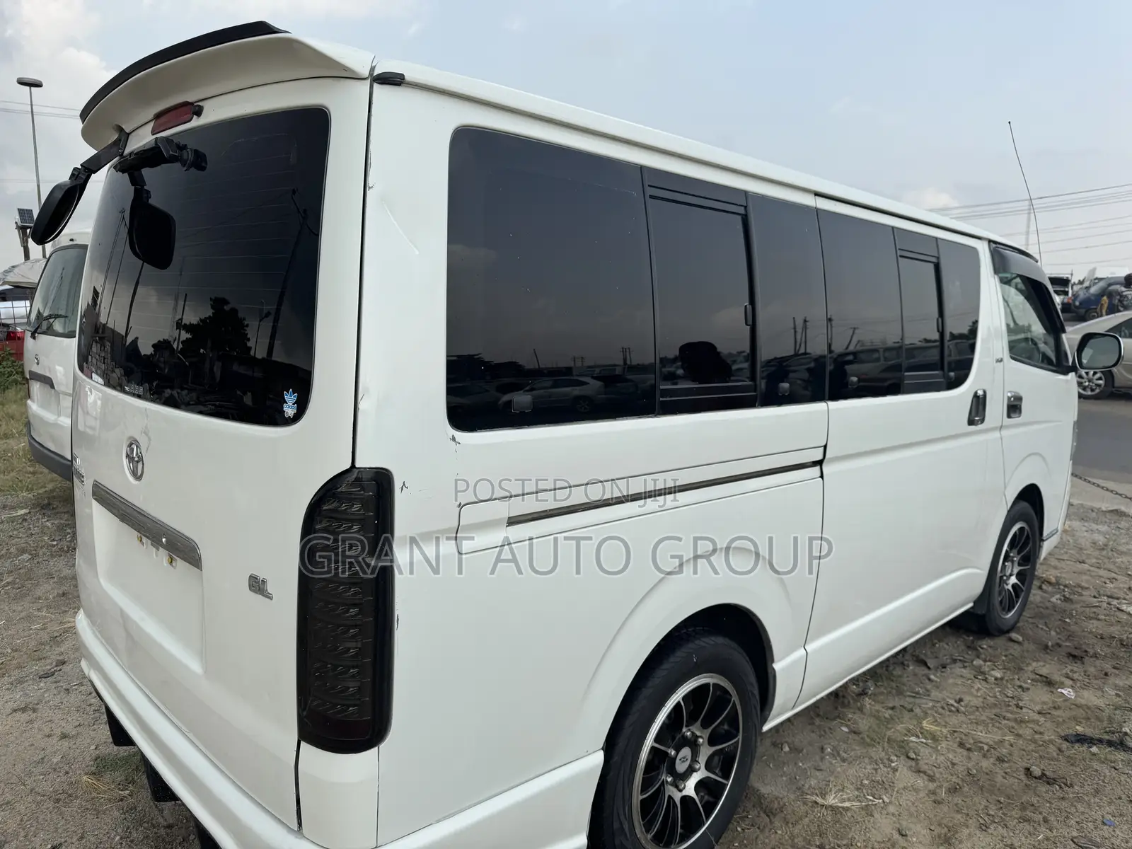 Toyota HiAce 2012 White