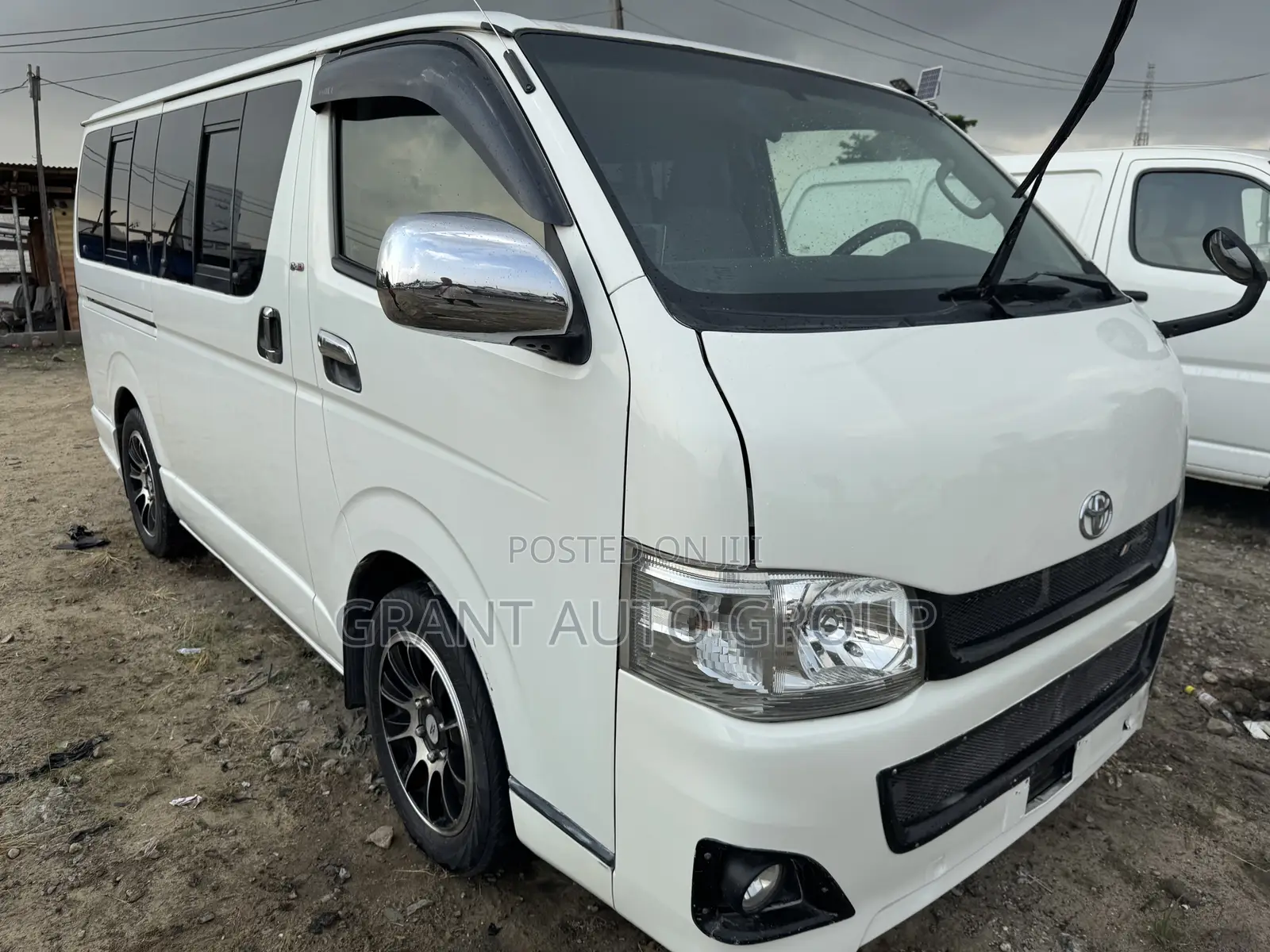 Toyota HiAce 2012 White