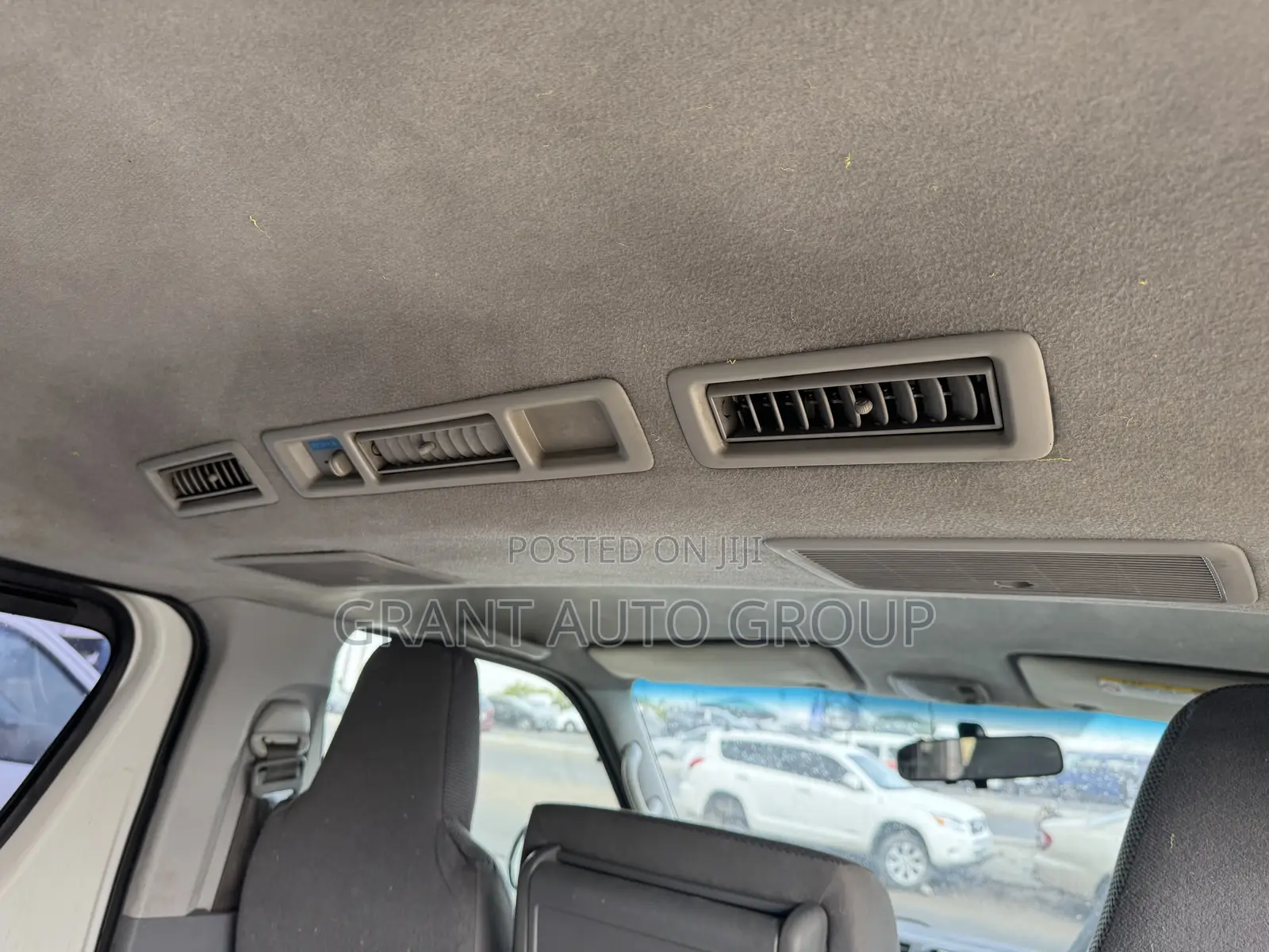 Toyota HiAce 2012 White