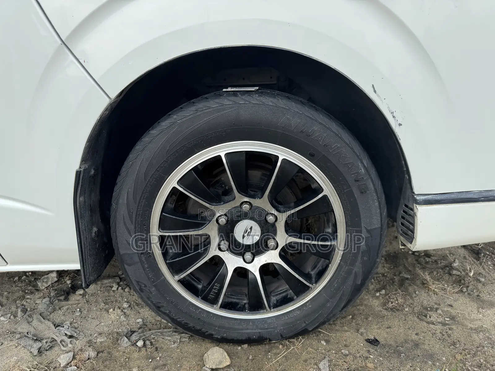 Toyota HiAce 2012 White