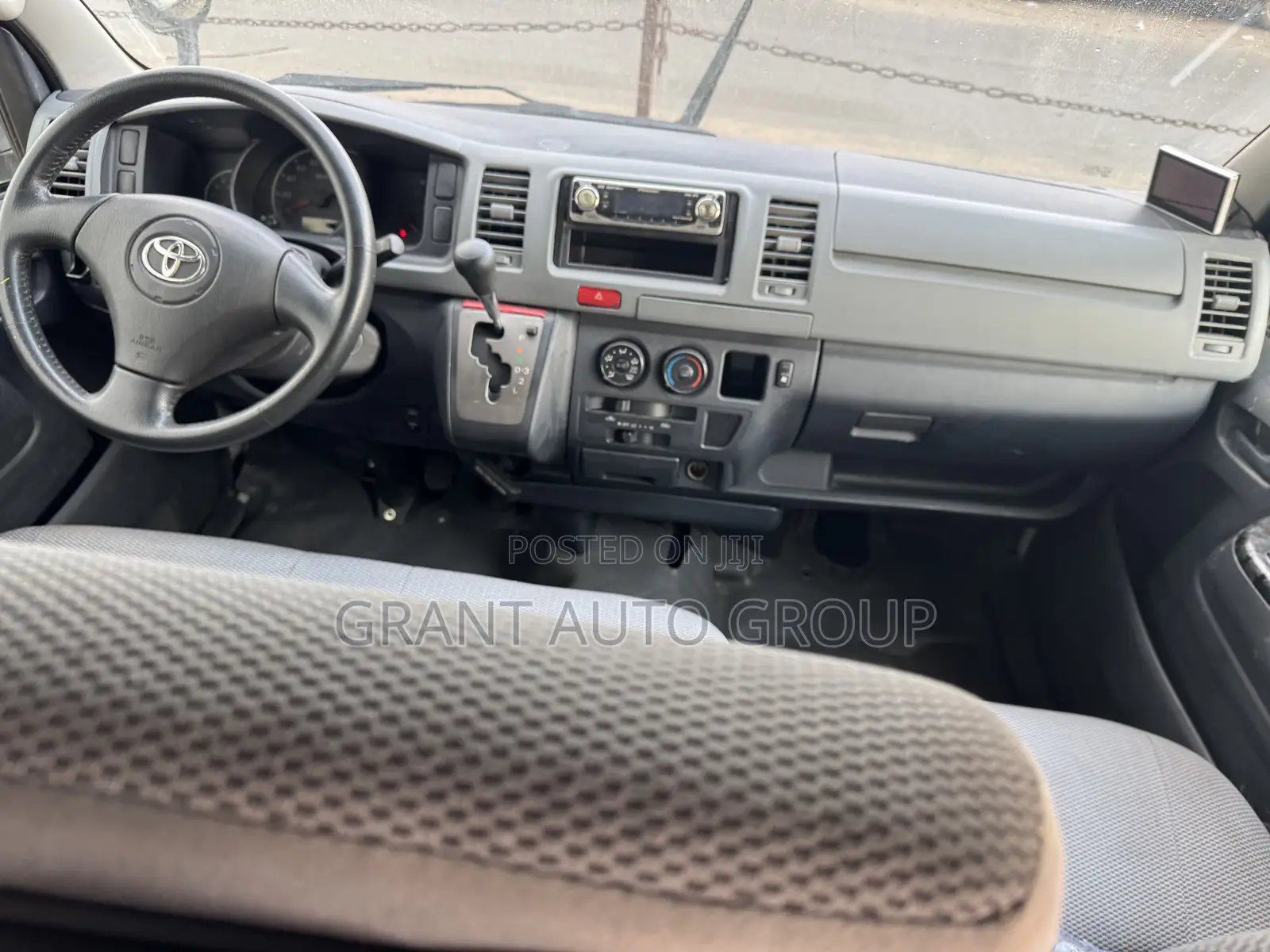 Toyota HiAce 2012 White