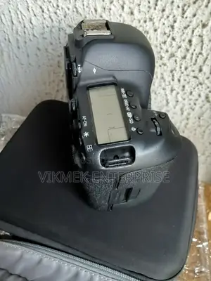 Photo - Canon 5d Mark Iv Body