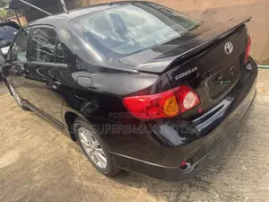 Toyota Corolla 2010 Black