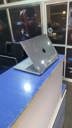 Laptop Apple MacBook Pro 2018 16GB Intel Core I5 SSD 512GB