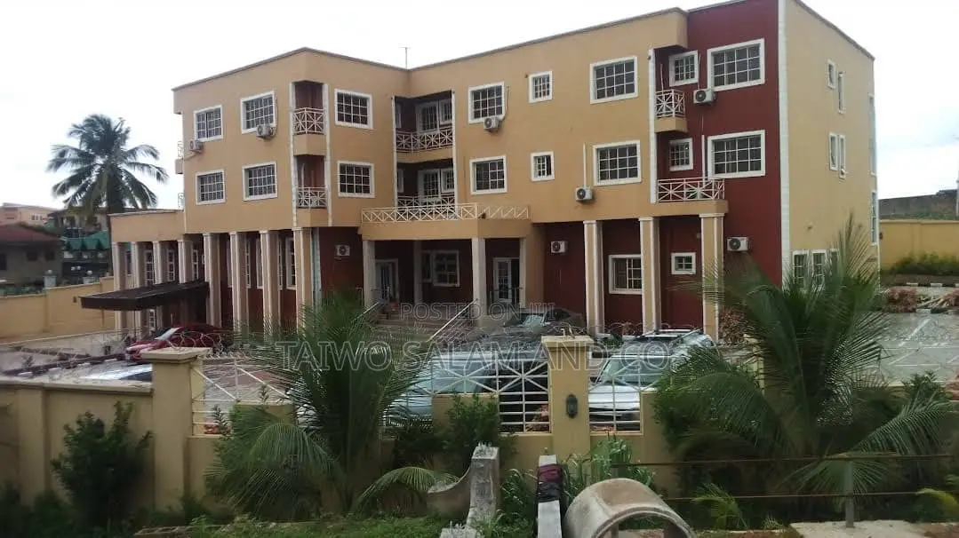 24 Rooms Functioning Hotel Along Sango Eleyele Major Road