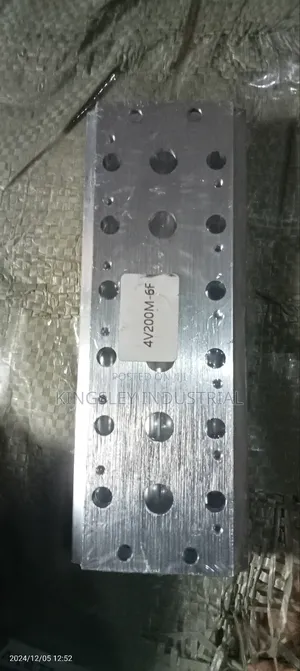 Valve Base 4v200-6f