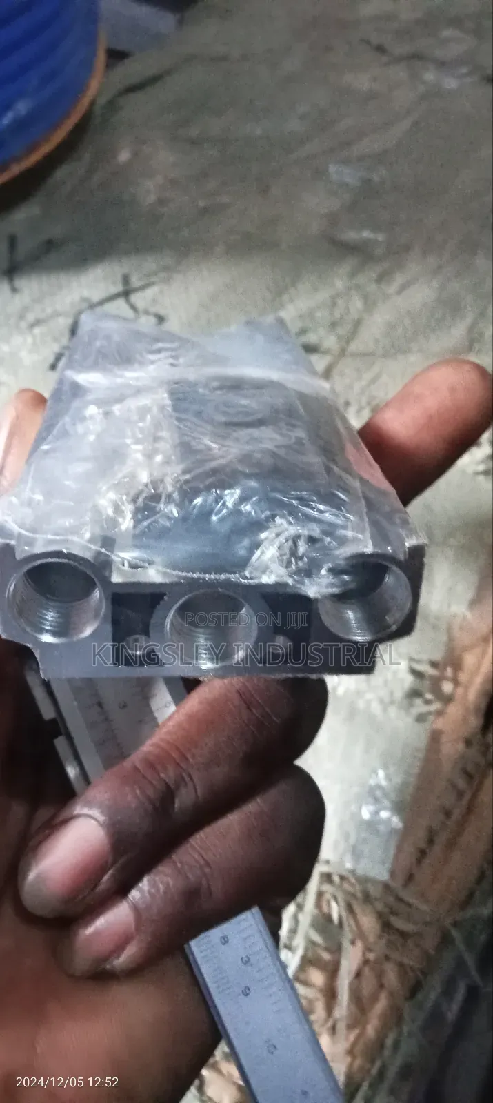Valve Base 4v200-6f
