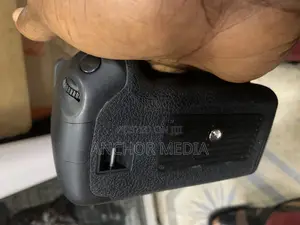 Uk Used Battery Grip for Canon 6D