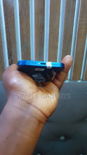 New Apple iPhone 12 64 GB Blue