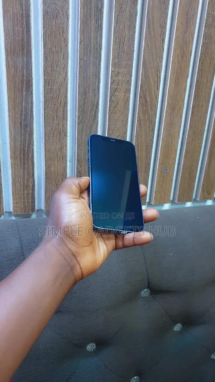 New Apple iPhone 12 64 GB Blue
