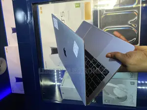 Laptop Apple MacBook Pro 2017 8GB Intel Core I5 SSD 256GB