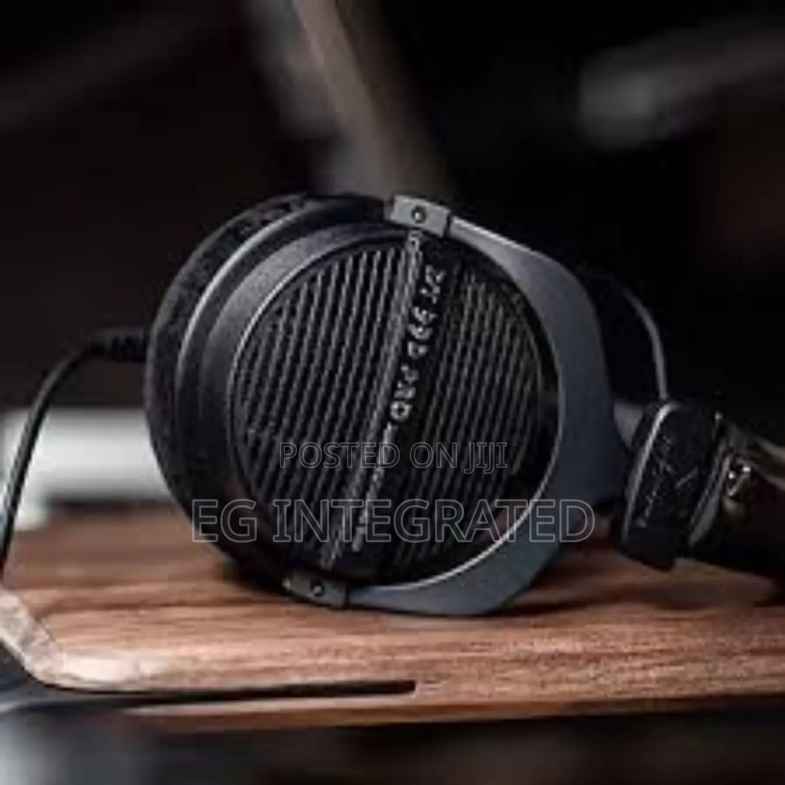 Beyerdynamic DT990 Pro Studio Headphone