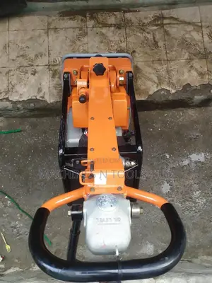 Mikasa Reversible C-160 Plate Compactor