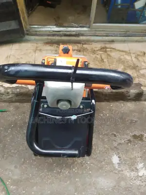 Mikasa Reversible C-160 Plate Compactor