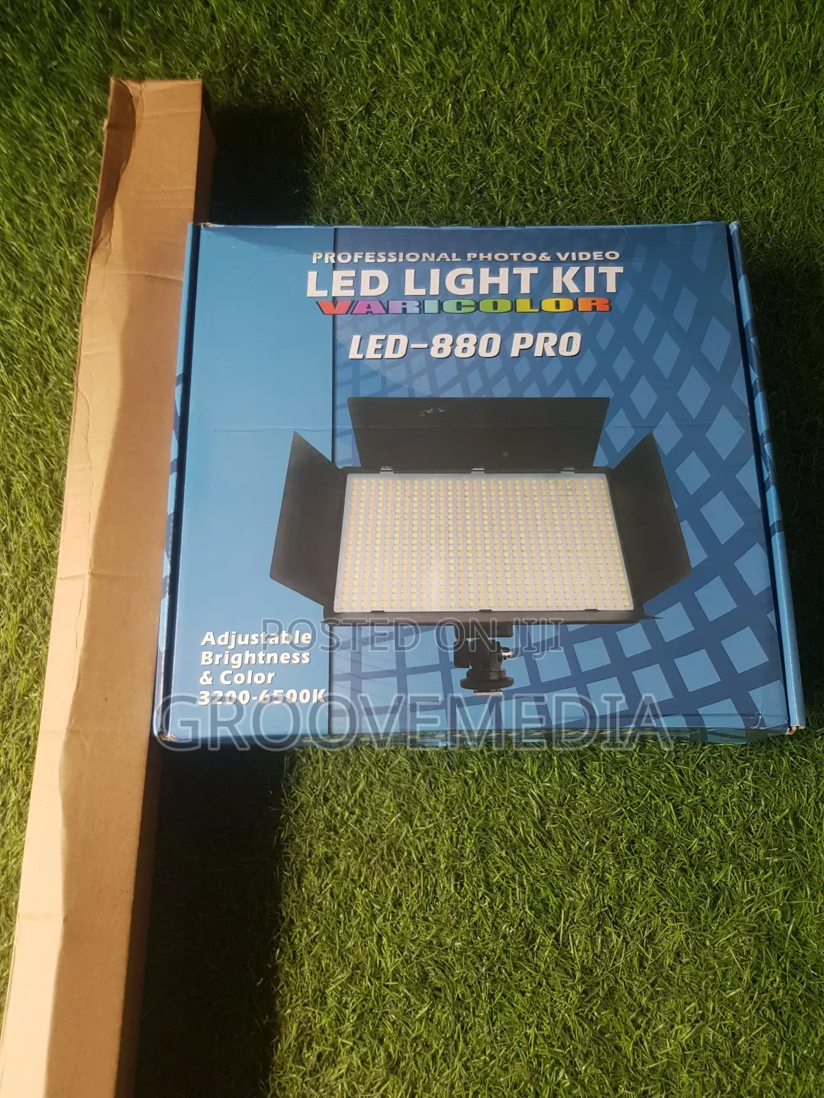 LED 880 PRO Light With Stand
