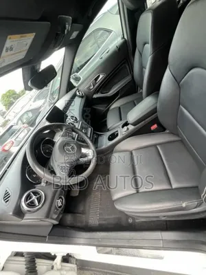 Mercedes-Benz GLA-Class 2019 White