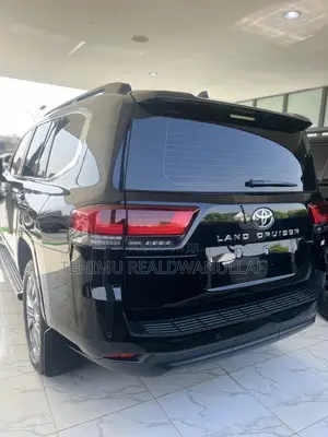 Photo - New Toyota Land Cruiser 2024 Black